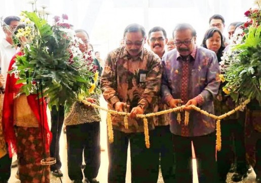 Gubernur Jawa Timur dan Kepala BSN Buka Pameran IQE 2018