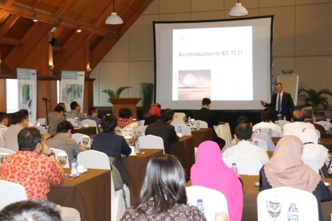 BSN Selenggarakan Seminar IEC/TC 31 dan IECEx System 